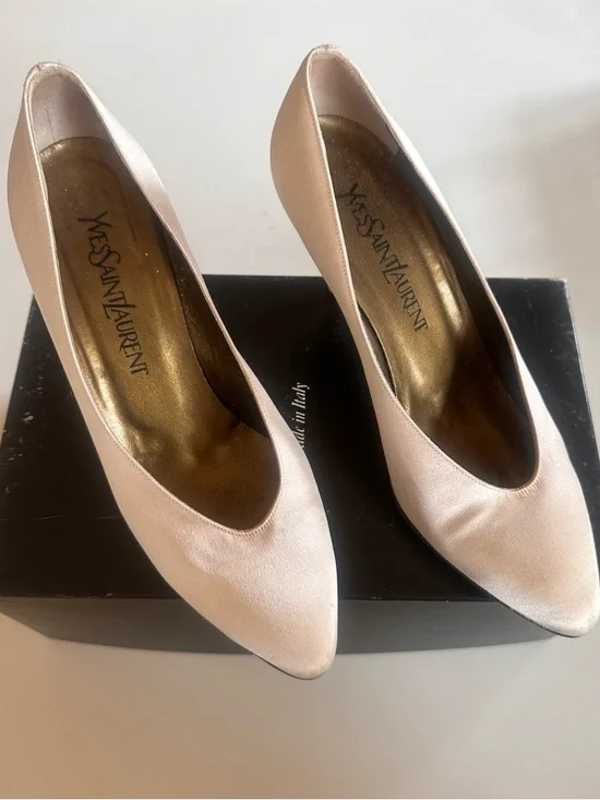 Vintage 1980s Yves Saint Laurent Cream Satin Pointed-Toe Pumps - Picture 1 of 5